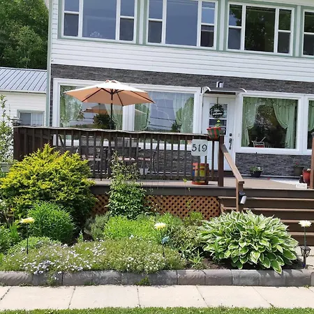 Big Axe Bed & Breakfast-3